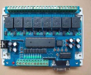 Describe how components are laid out on PCB